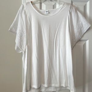 White short sleeved top. Size XL from Old Navy